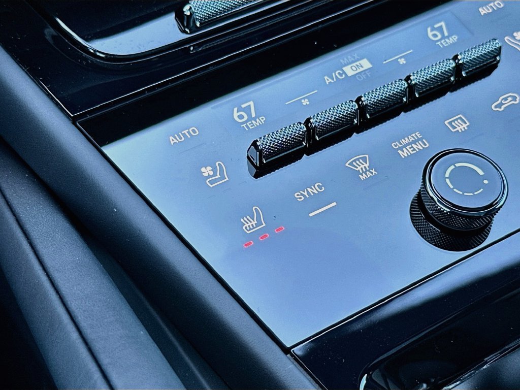 New 2027 Porsche Cayenne GTS AWD/4WD image 23