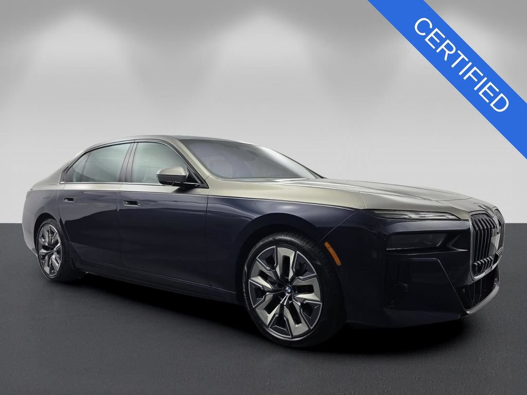 Used 2023 BMW i7 xDrive60 AWD/4WD image 1
