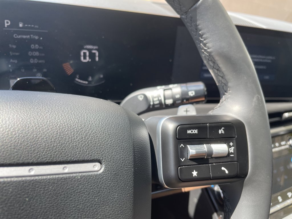 Used 2024 Hyundai Santa Fe XRT image 30