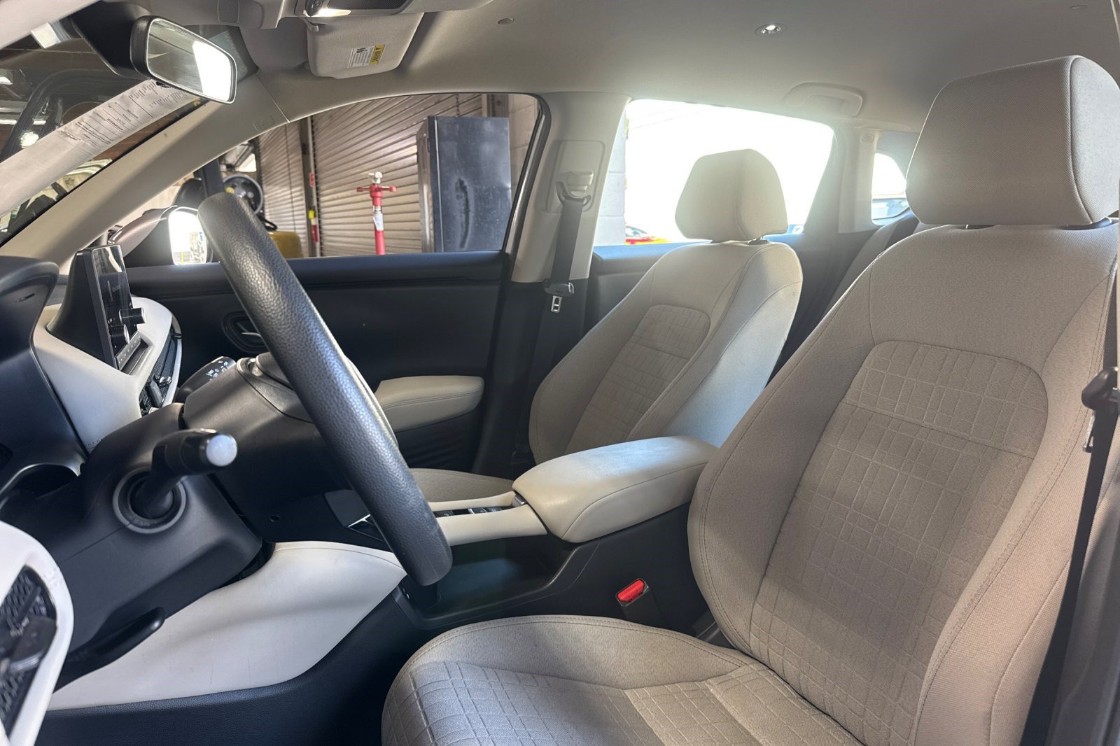 Used 2024 Honda HR-V LX image 5