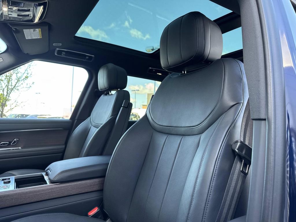 Certified 2023 Land Rover Range Rover SE AWD/4WD image 21