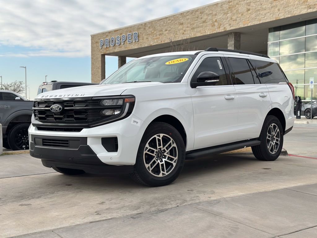 New 2025 Ford Expedition Active image 51