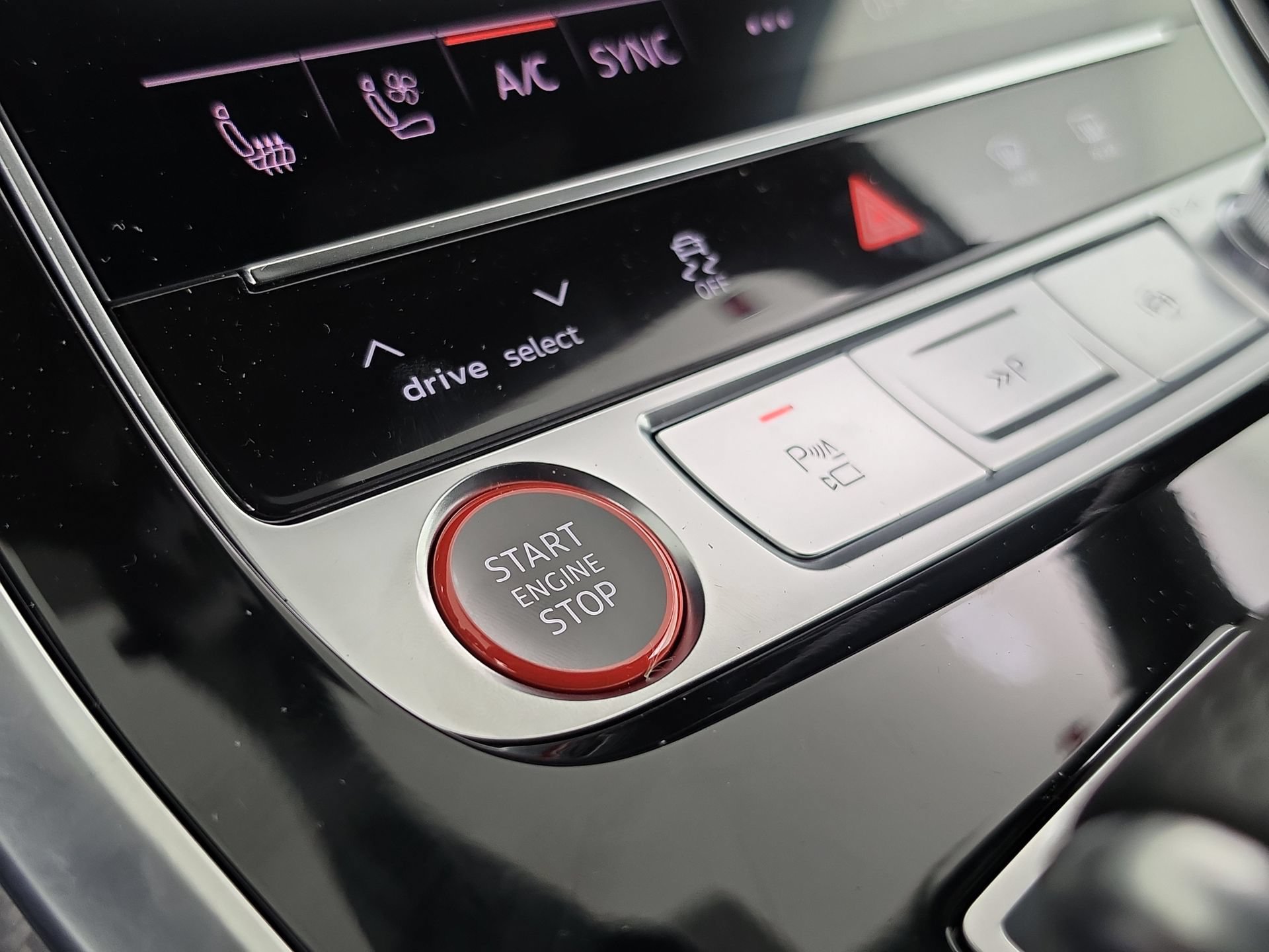 New 2026 Audi SQ8 Prestige AWD/4WD image 27