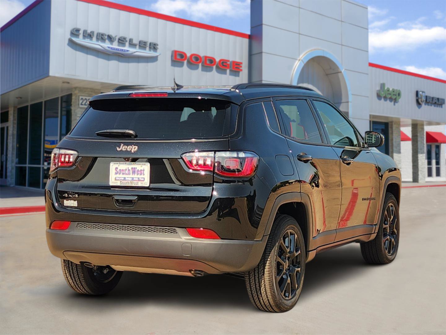 New 2026 Jeep Compass Latitude AWD/4WD image 5