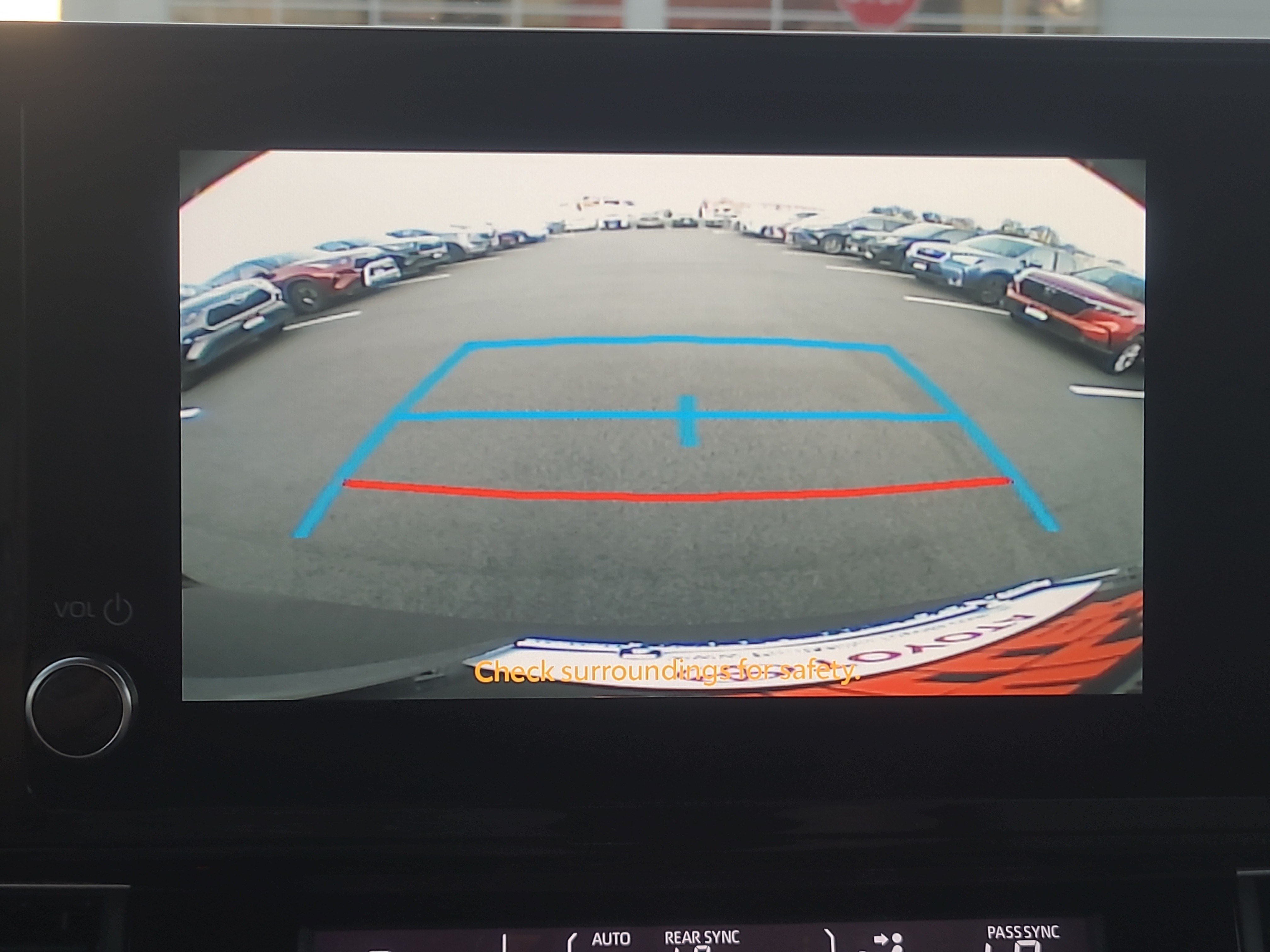 Certified 2025 Toyota Sienna LE FWD image 25