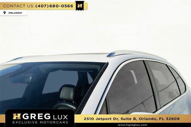 Used 2022 Bentley Bentayga AWD/4WD image 11