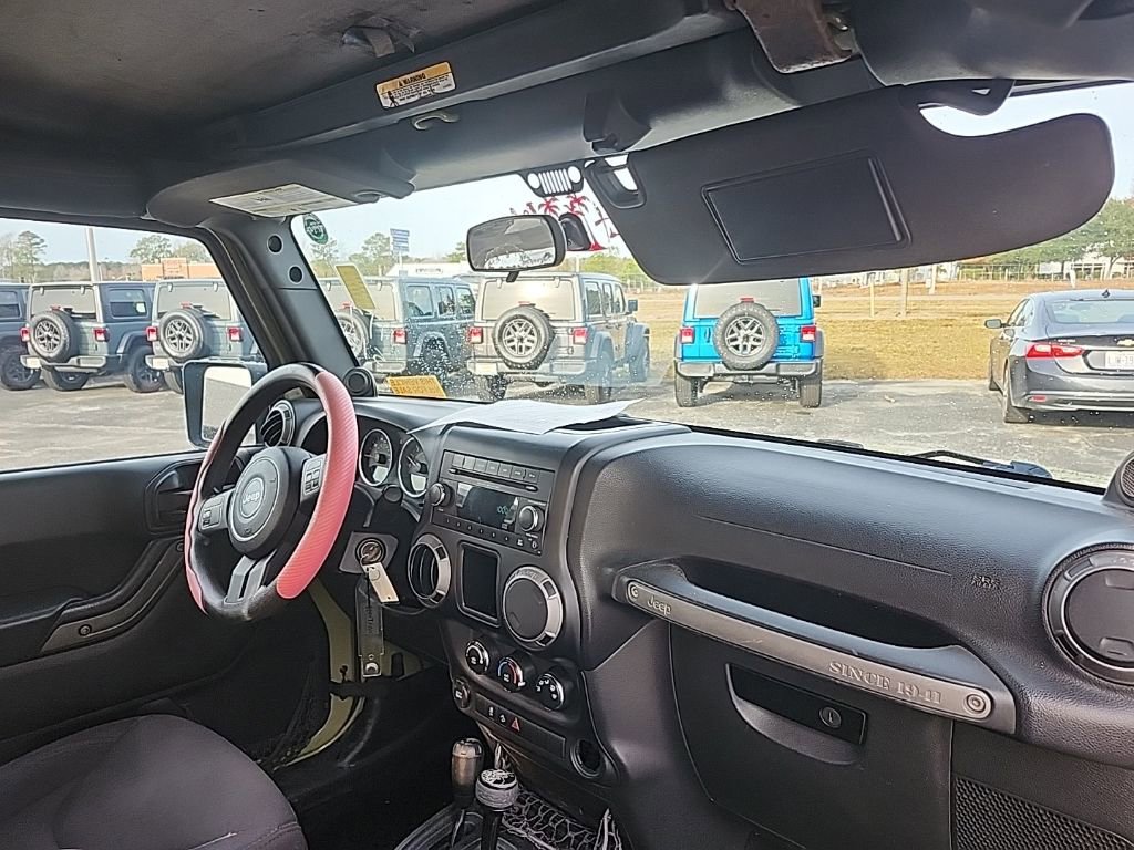 Used 2013 Jeep Wrangler Unlimited Sport image 9