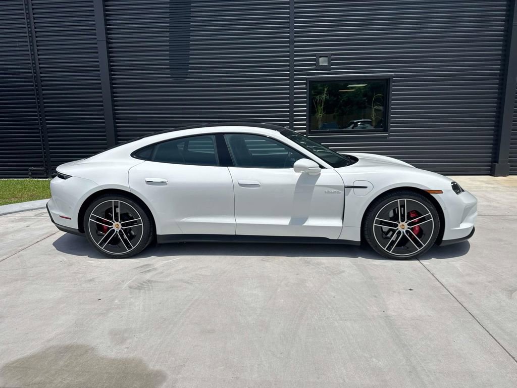 Used 2025 Porsche Taycan 4S AWD/4WD image 11