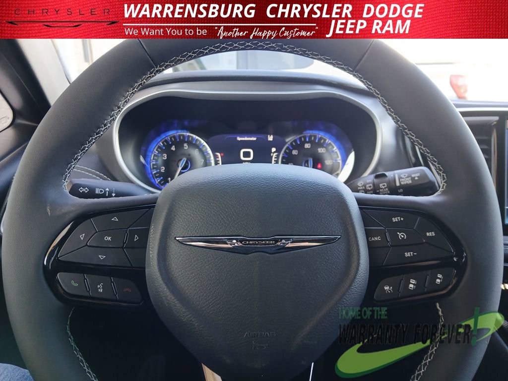 New 2026 Chrysler Pacifica Select image 23