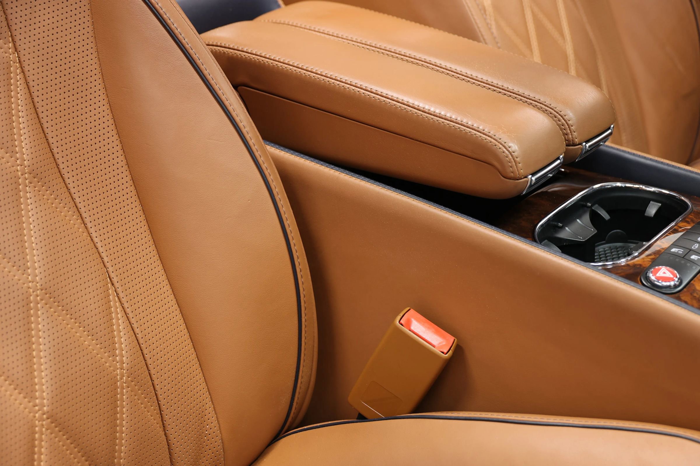 Used 2014 Bentley Flying Spur W12 image 85