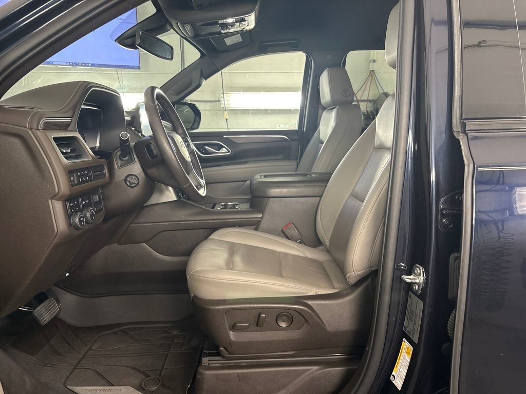 Used 2022 Chevrolet Tahoe Z71 w/ Z71 Off-Road Package AWD/4WD image 12