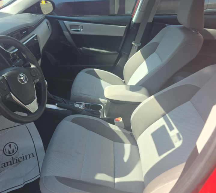 Used 2018 Toyota Corolla LE FWD image 21