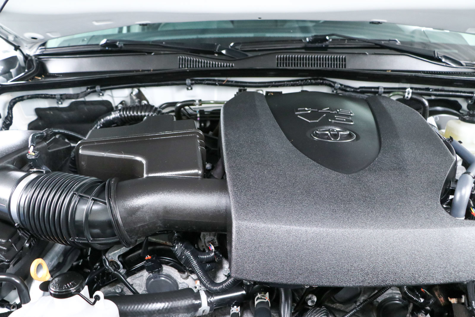 Used 2022 Toyota Tacoma SR5 AWD/4WD image 30
