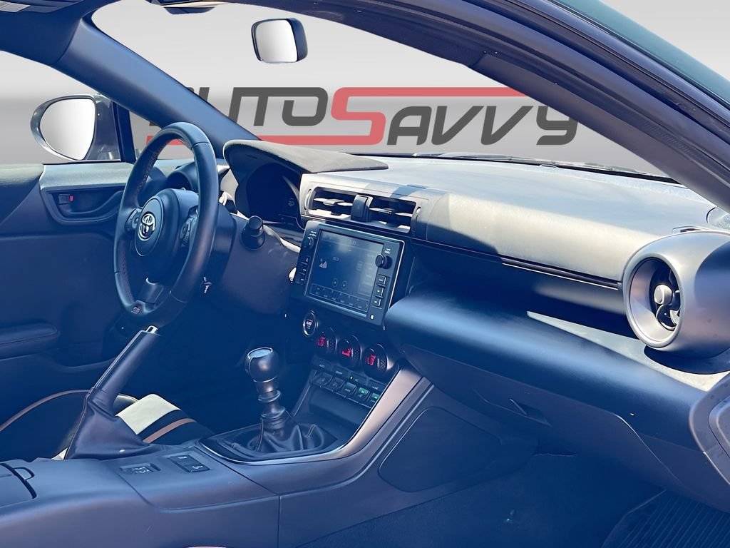 Used 2025 Toyota GR86 Hakone Edition RWD image 27