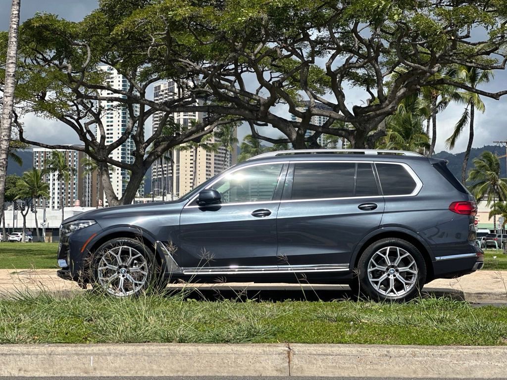 Used 2020 BMW X7 xDrive40i w/ Cold Weather Package AWD/4WD image 2