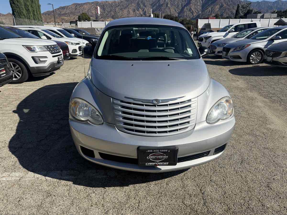 Used 2009 Chrysler PT Cruiser FWD image 3