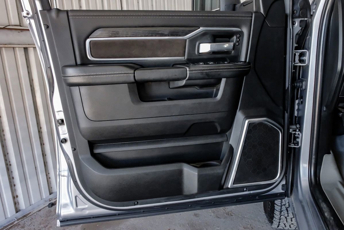 Used 2024 RAM 3500 Laramie w/ Night Edition image 44