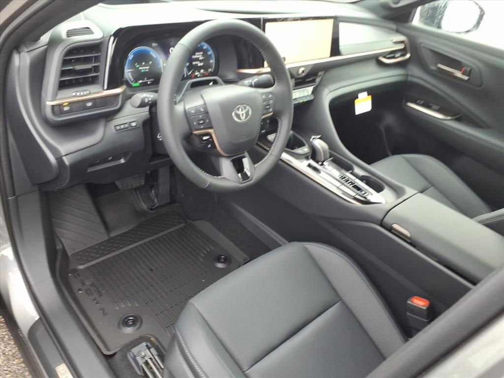 New 2026 Toyota Crown Platinum image 6