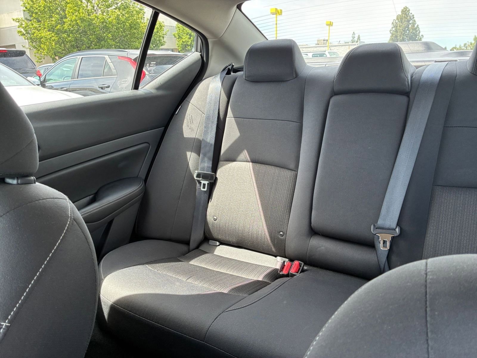 Used 2025 Nissan Altima 2.5 SV FWD image 39