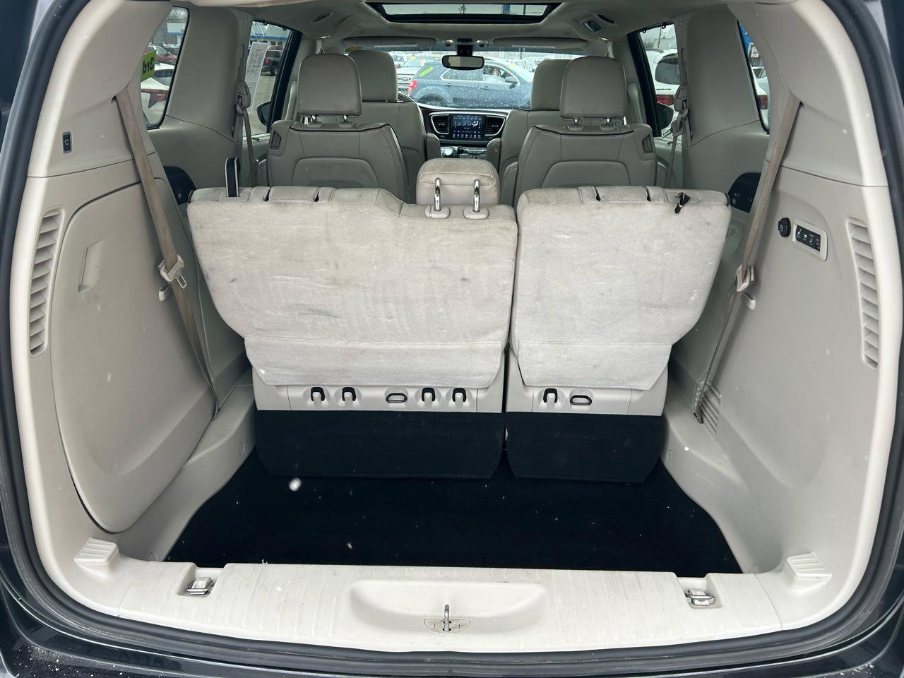 Used 2020 Chrysler Pacifica Limited image 15