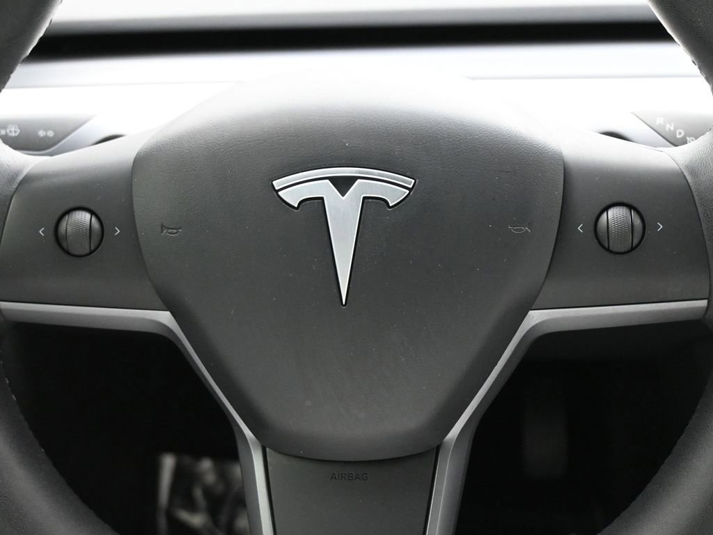 Used 2020 Tesla Model 3 Standard Range Plus image 5
