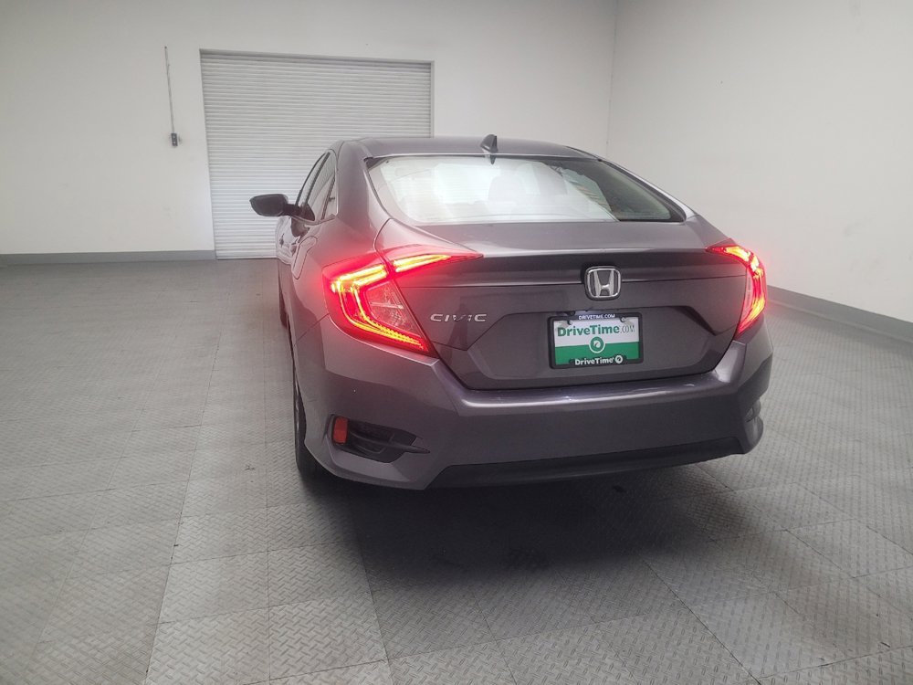 Used 2018 Honda Civic EX image 6