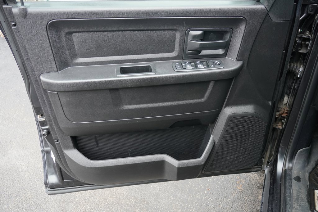 Used 2015 RAM 1500 ST w/ SXT Appearance Group image 8