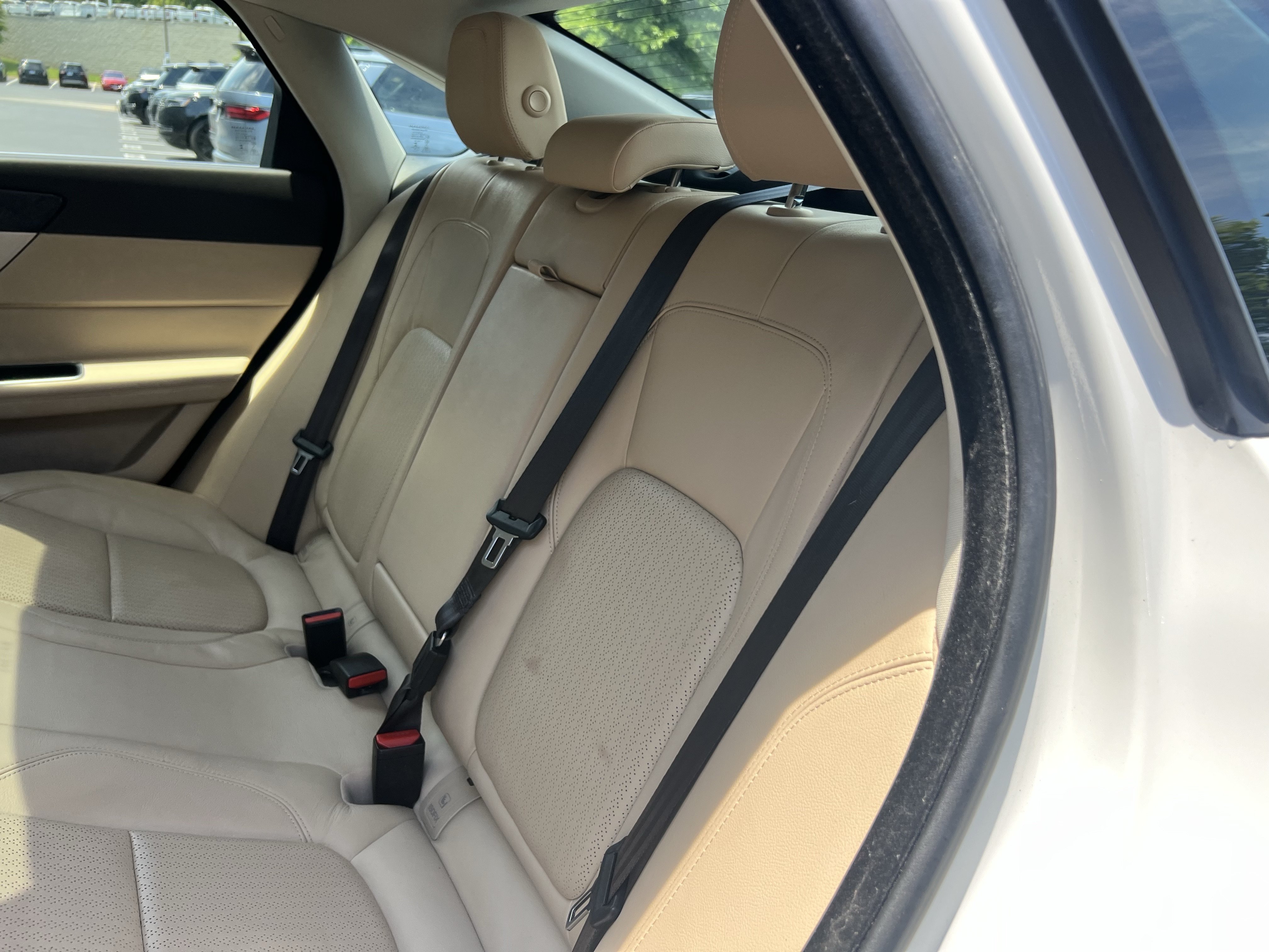 Used 2017 Jaguar XF Prestige RWD image 33