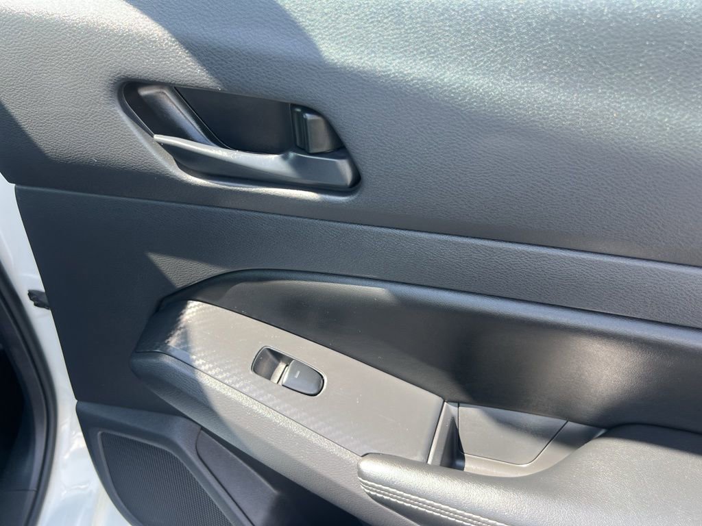 Used 2025 Nissan Altima 2.5 SV FWD image 31