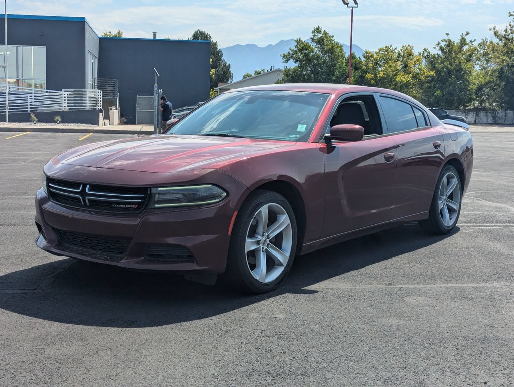 Used 2017 Dodge Charger SE RWD image 8