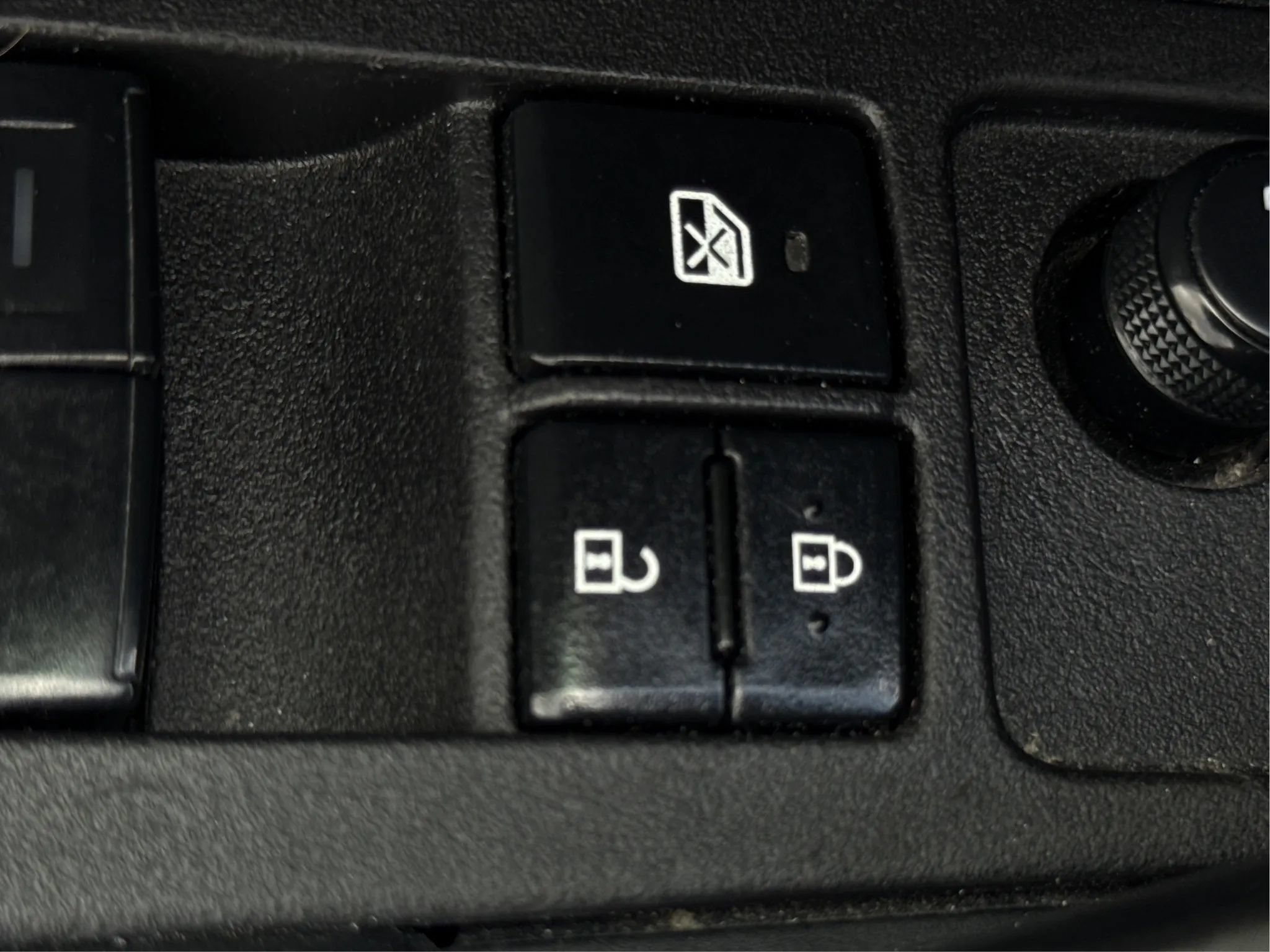 Used 2025 Toyota Corolla Cross AWD Hybrid image 41