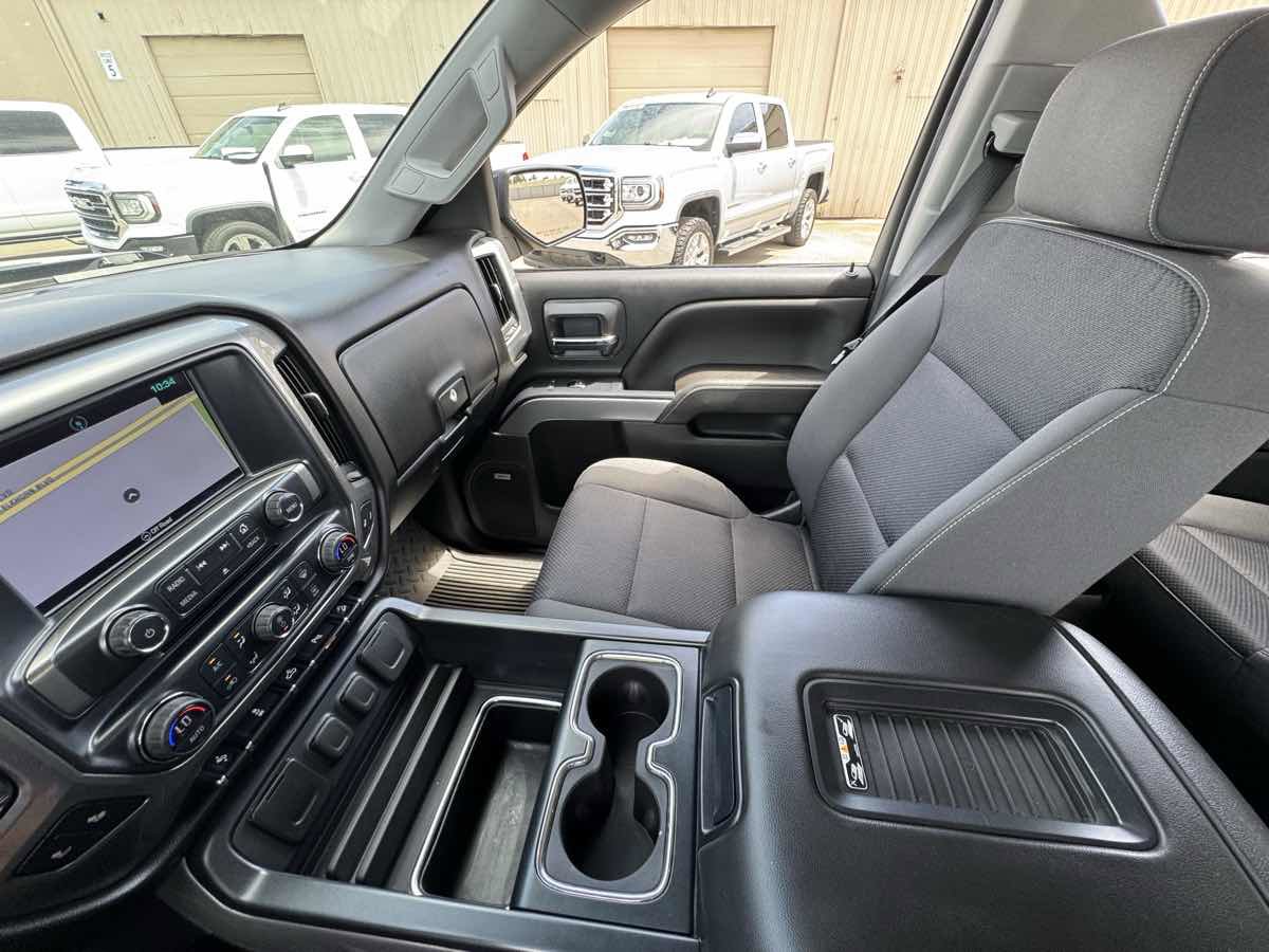 Used 2018 Chevrolet Silverado 1500 LT w/ All Star Edition AWD/4WD image 34