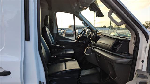 Used 2022 Ford E-Transit 148 High Roof Extended image 18