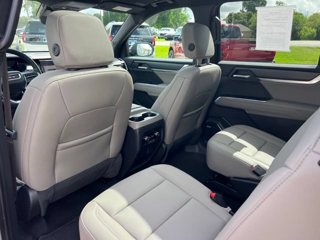 Used 2026 GMC Acadia Elevation w/ Elevation Premium Package FWD image 22