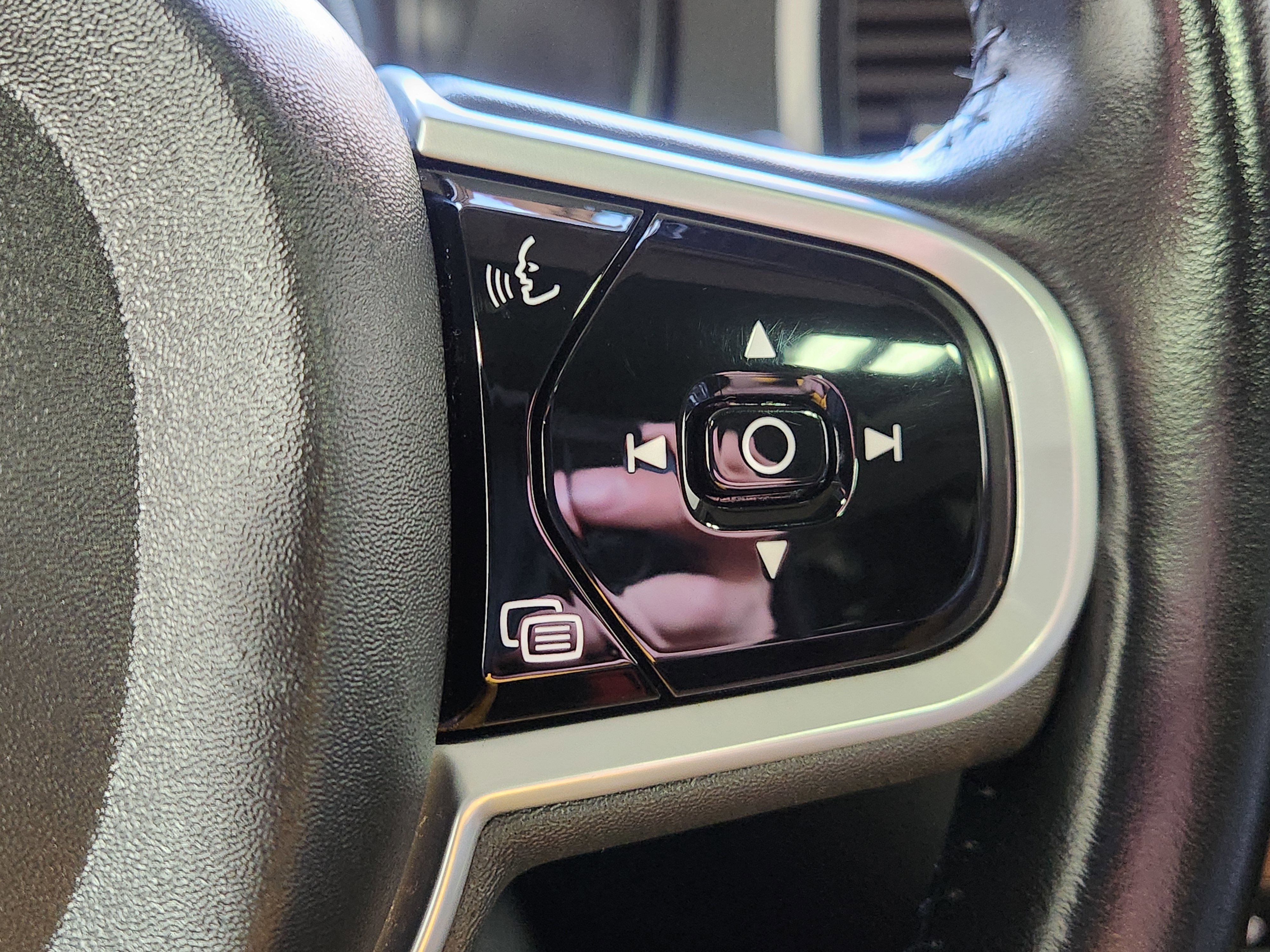 Used 2022 Volvo XC90 T8 Inscription Expression image 19