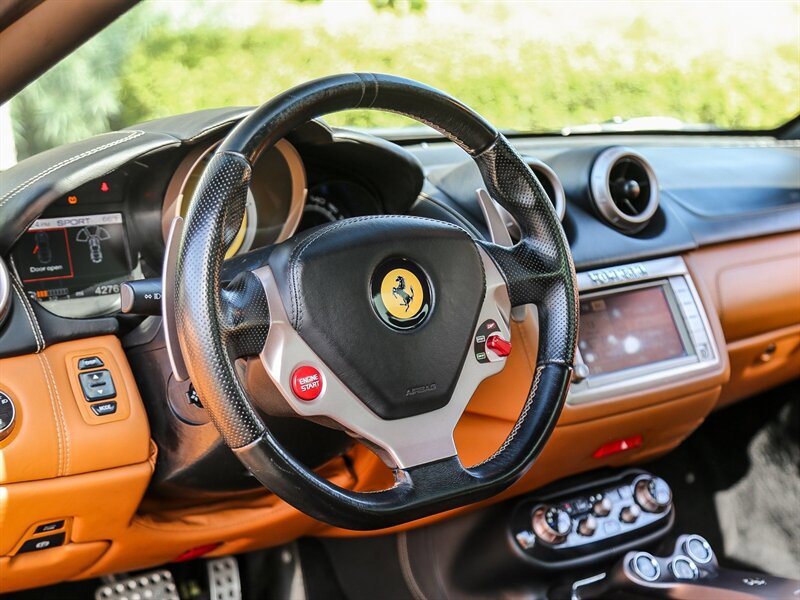 Used 2010 Ferrari California RWD image 24