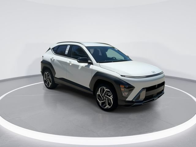 Used 2026 Hyundai Kona SEL Premium FWD image 2