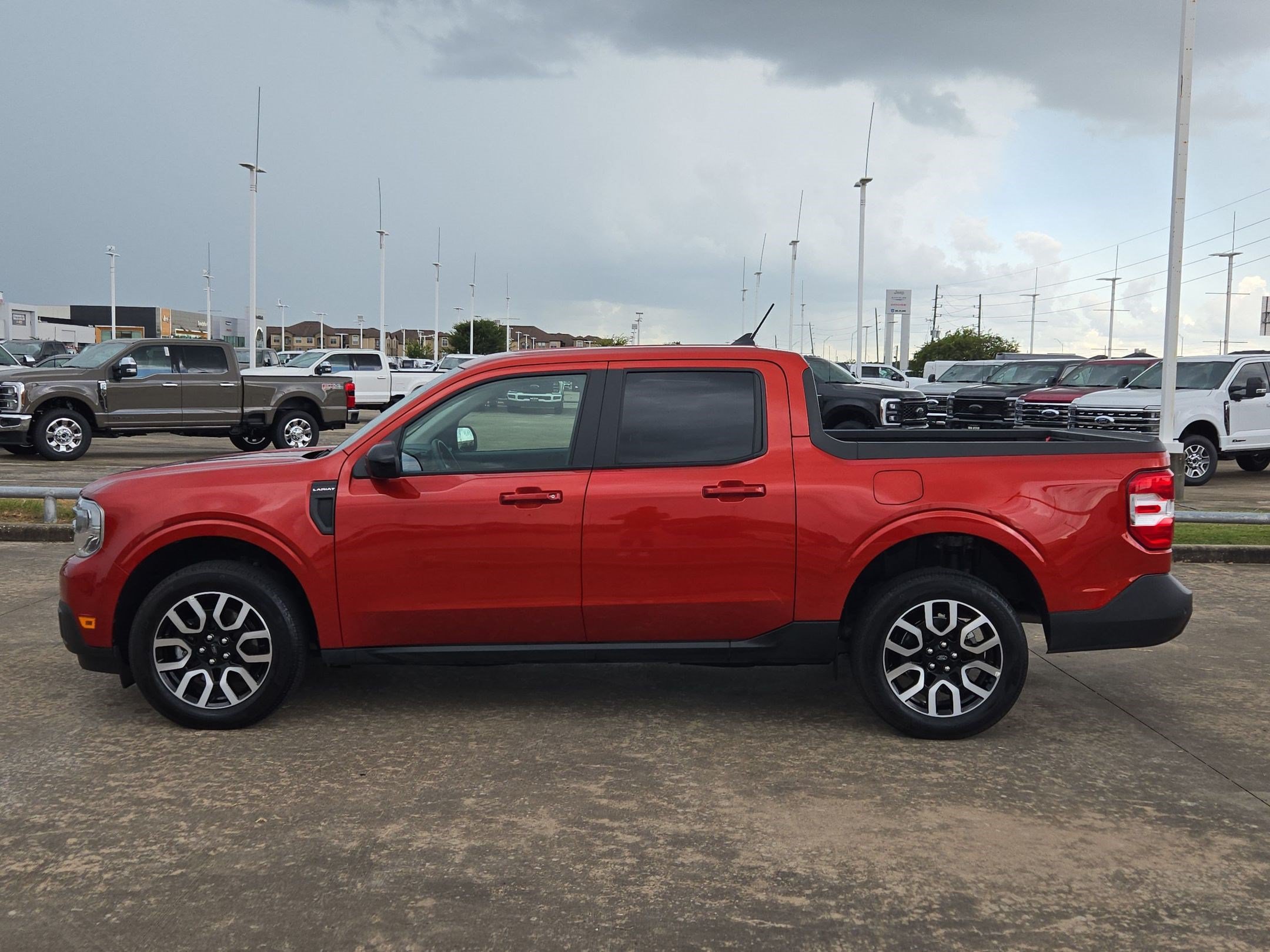 Used 2024 Ford Maverick Lariat FWD image 9