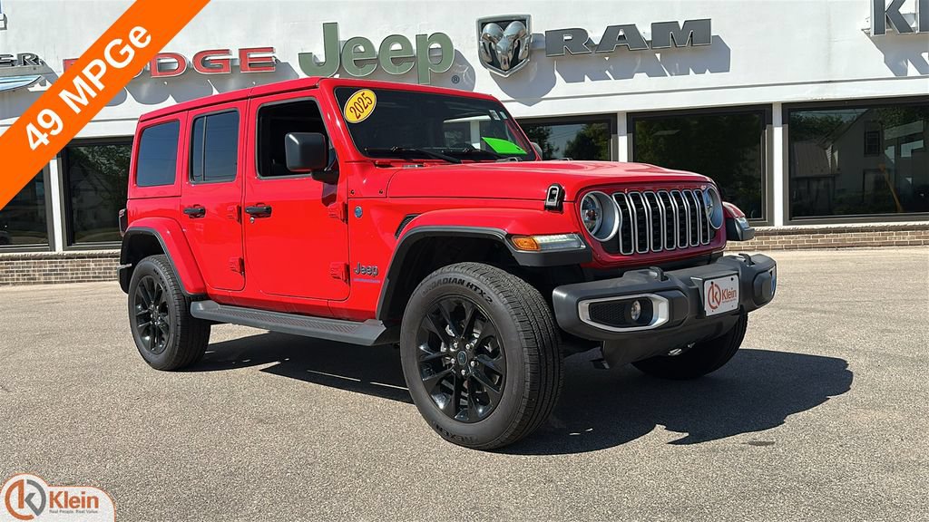 Used 2025 Jeep Wrangler Unlimited Sahara AWD/4WD image 1