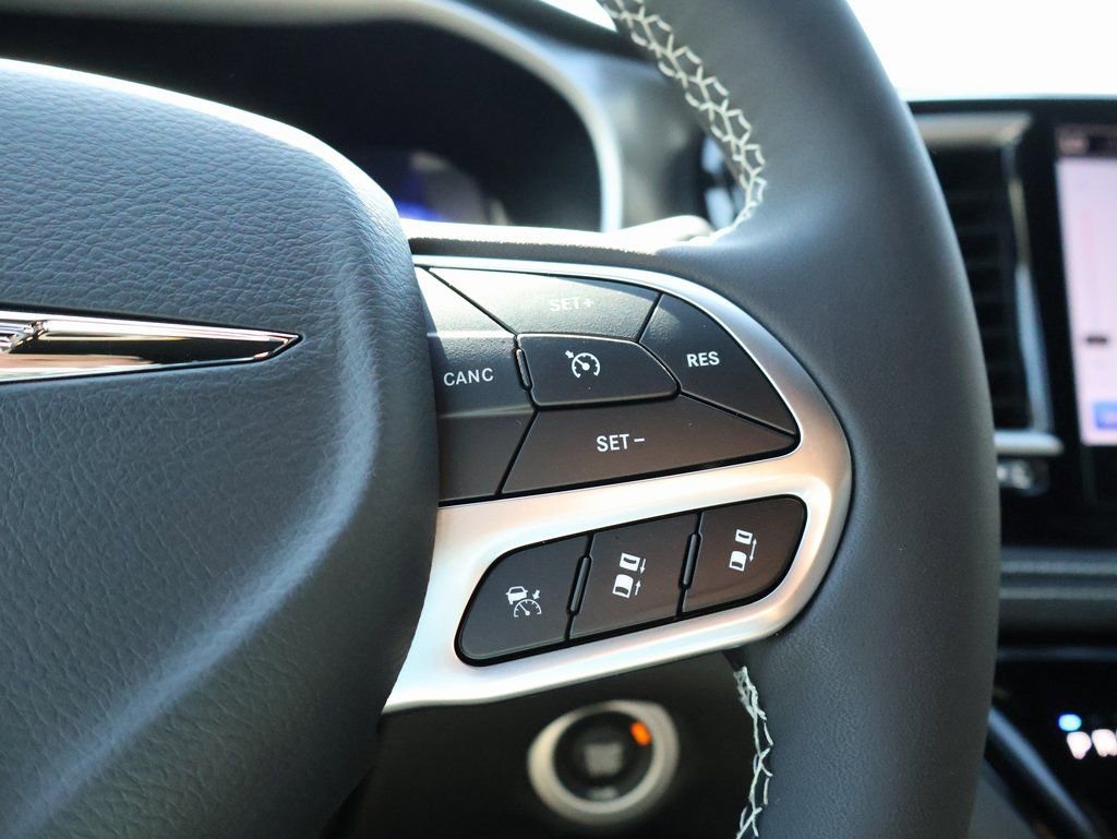 New 2026 Chrysler Pacifica Select image 27