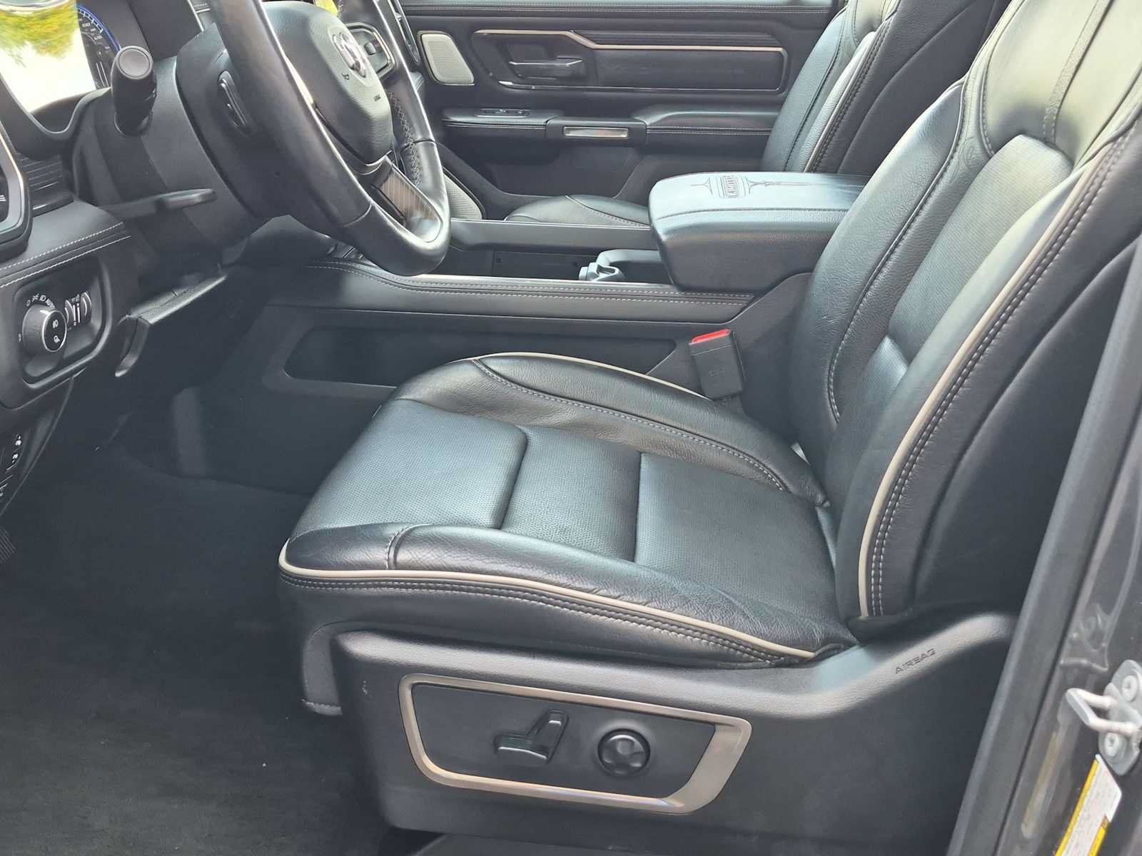 Used 2019 RAM 1500 Limited AWD/4WD image 16