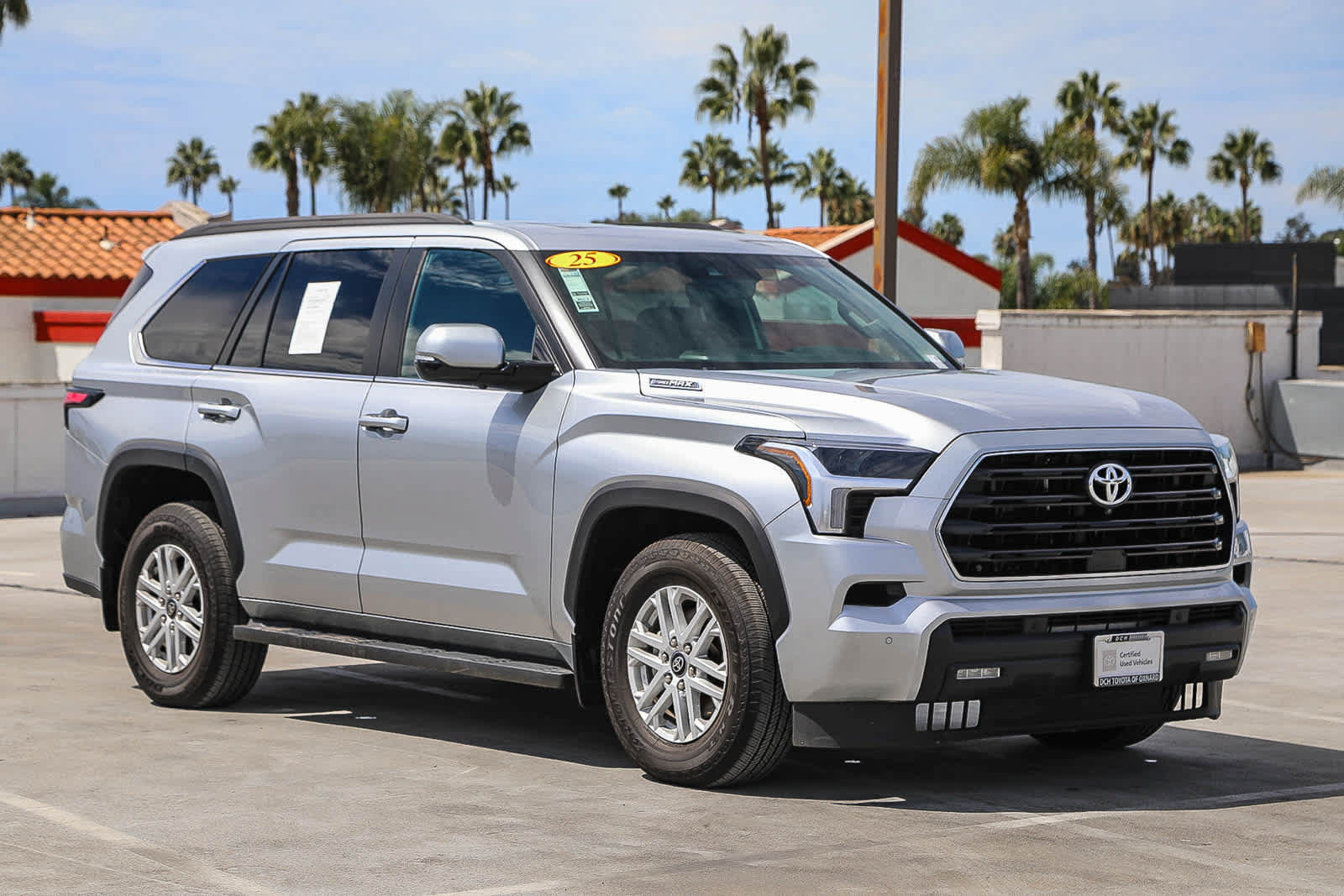 Used 2025 Toyota Sequoia SR5 AWD/4WD image 4
