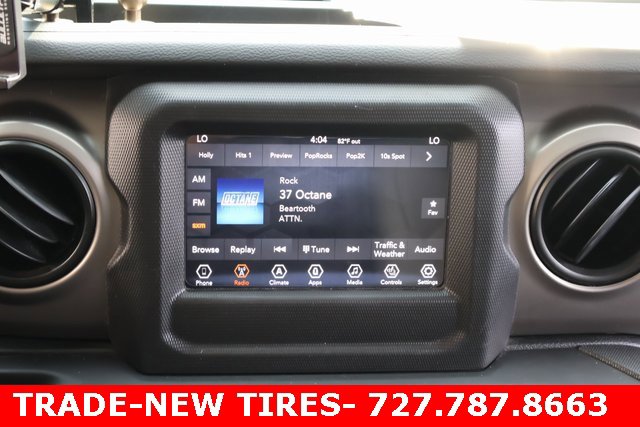 Used 2021 Jeep Gladiator Willys image 14