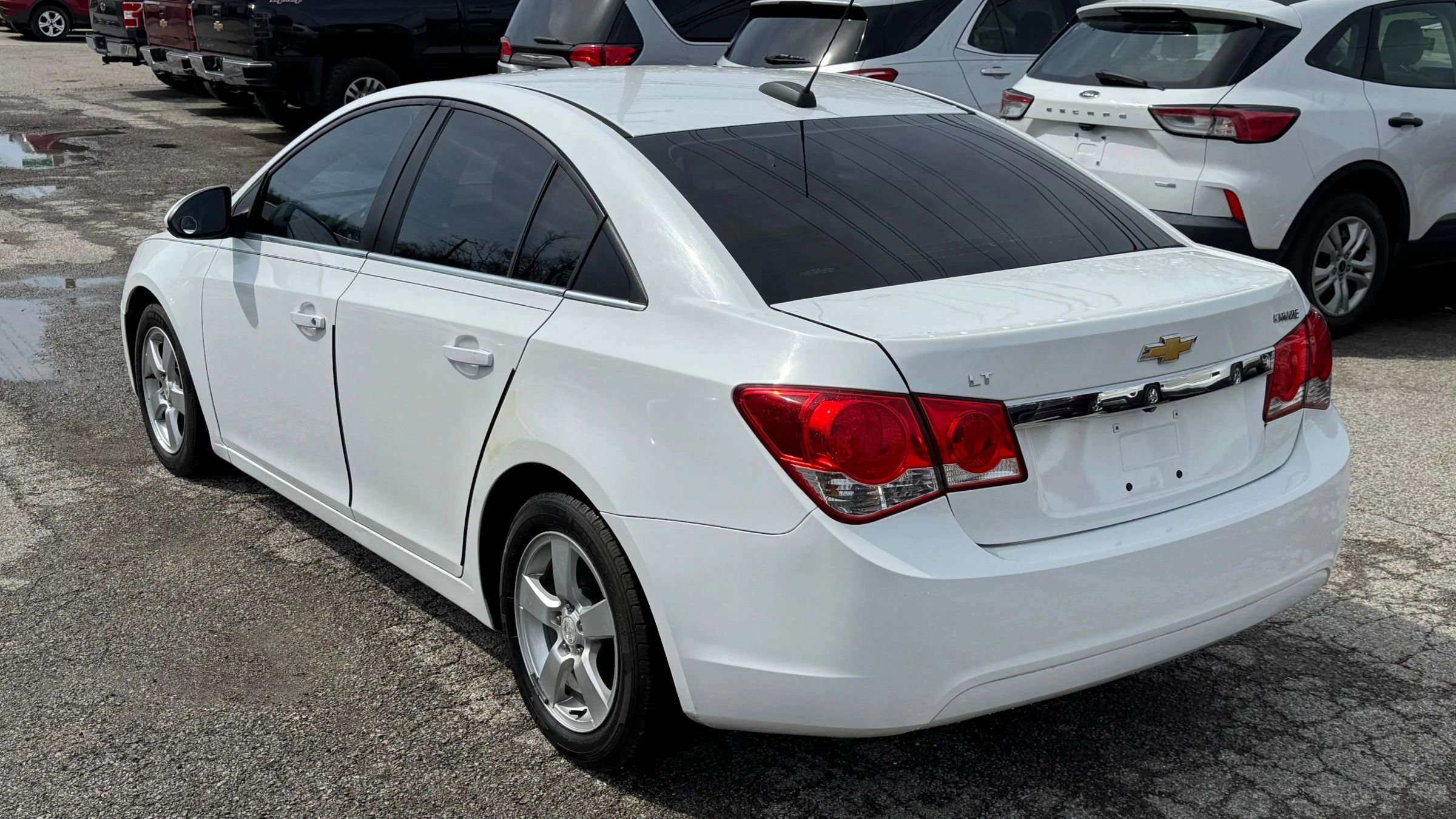 Used 2015 Chevrolet Cruze LT w/ Technology Package image 3