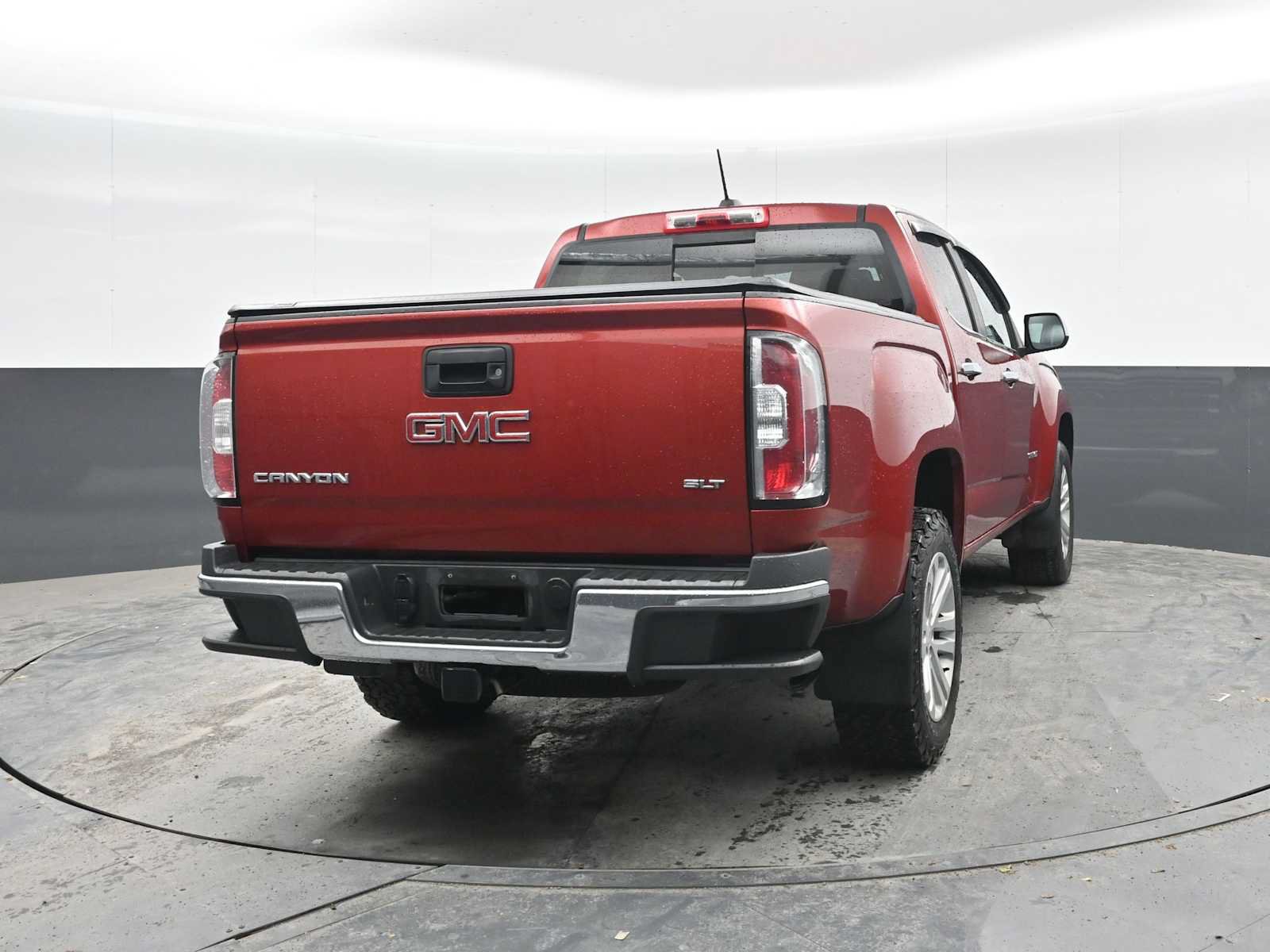 Used 2015 GMC Canyon SLT w/ Driver Alert Package AWD/4WD image 10