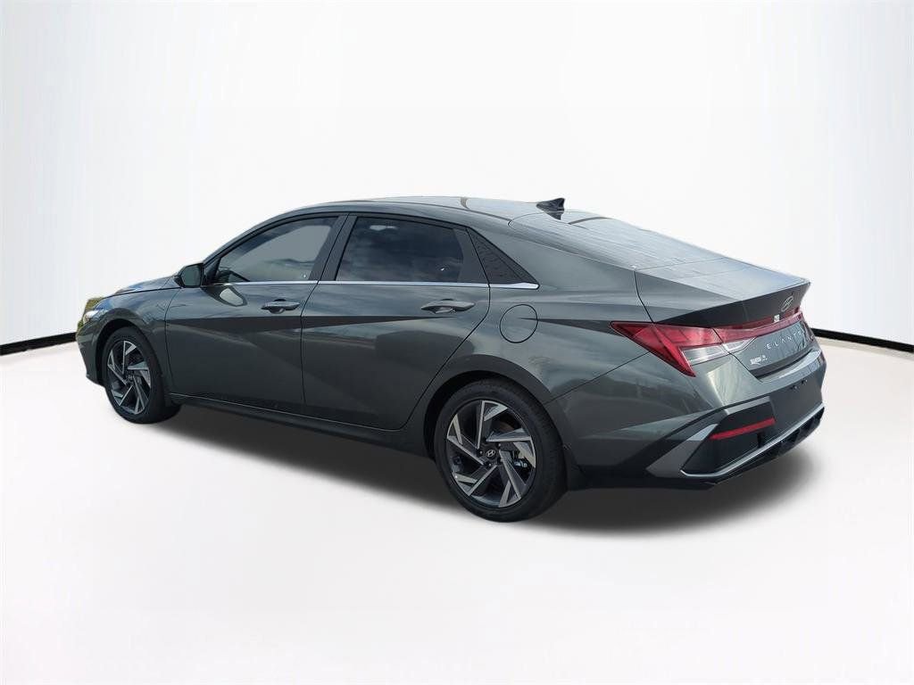 New 2026 Hyundai Elantra Limited image 7