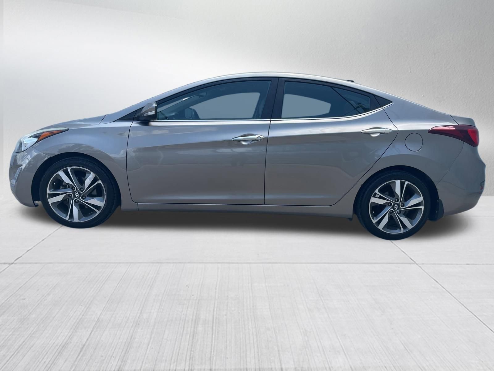 Used 2015 Hyundai Elantra Limited FWD image 4