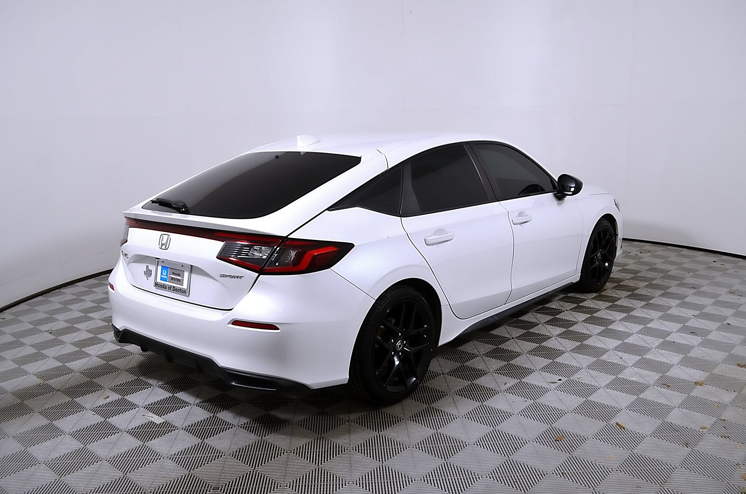 Used 2022 Honda Civic Sport image 8