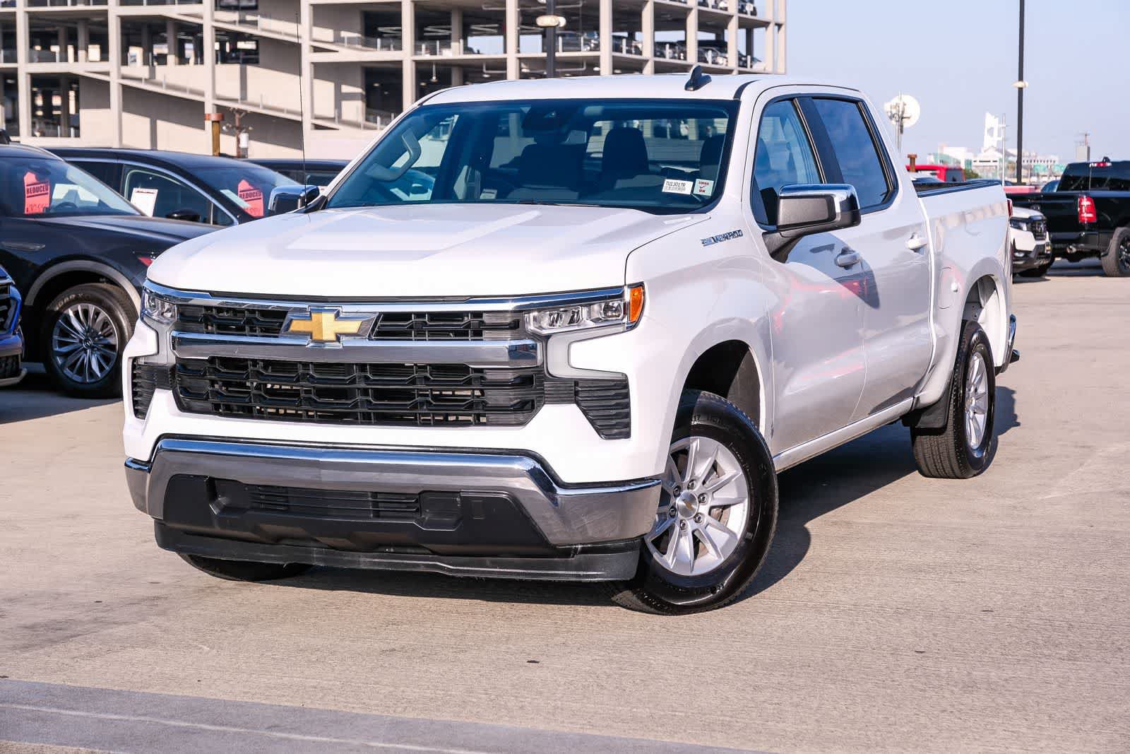 Used 2025 Chevrolet Silverado 1500 LT RWD image 1