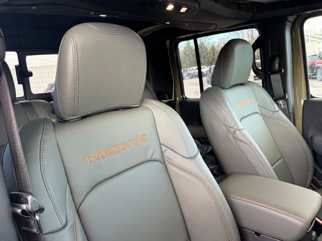 New 2026 Jeep Gladiator Mojave AWD/4WD image 32